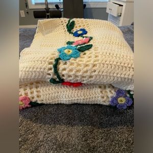 Crocheted flower “vintage looking” blanket